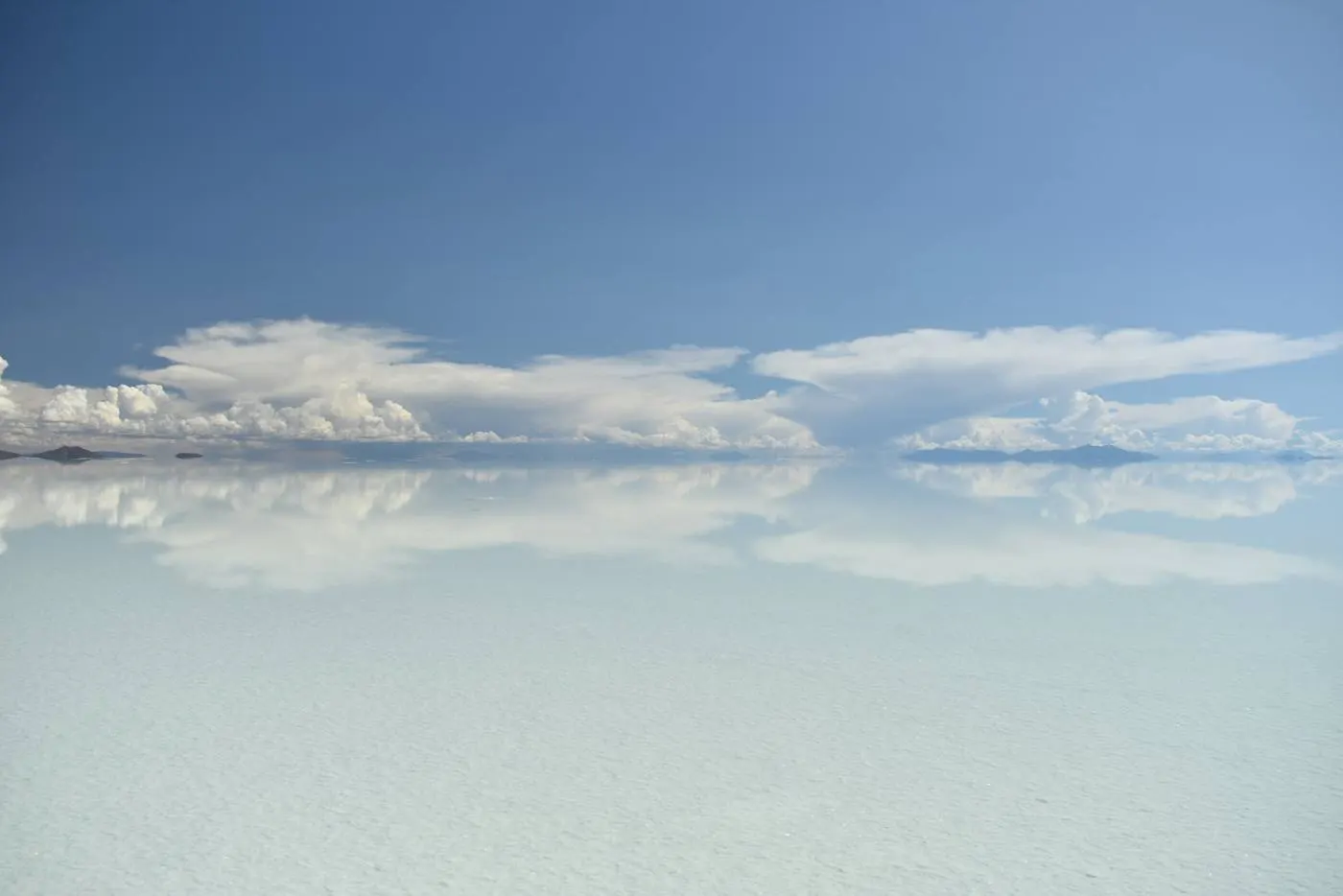 Céu refletido no Salar de Uyuni